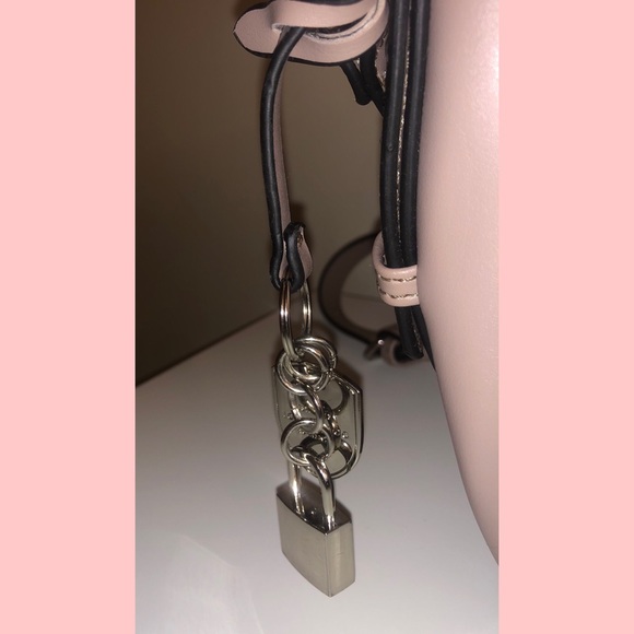 Purse - Picture 4 of 6